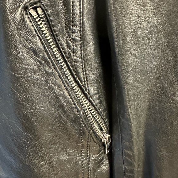 Black leather jacket - Picture 4 of 4